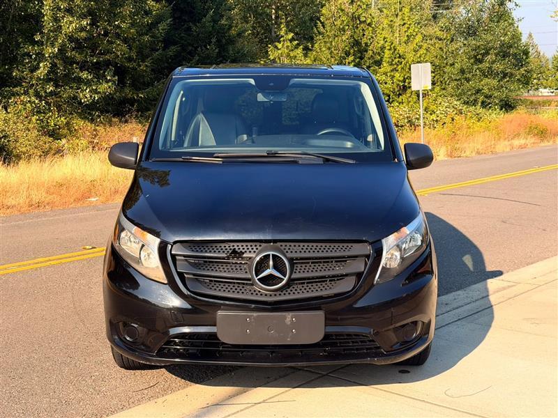 Mercedes-Benz Metris Passenger Van 2017