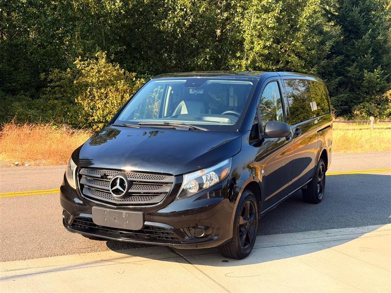 Mercedes-Benz Metris Passenger Van 2017