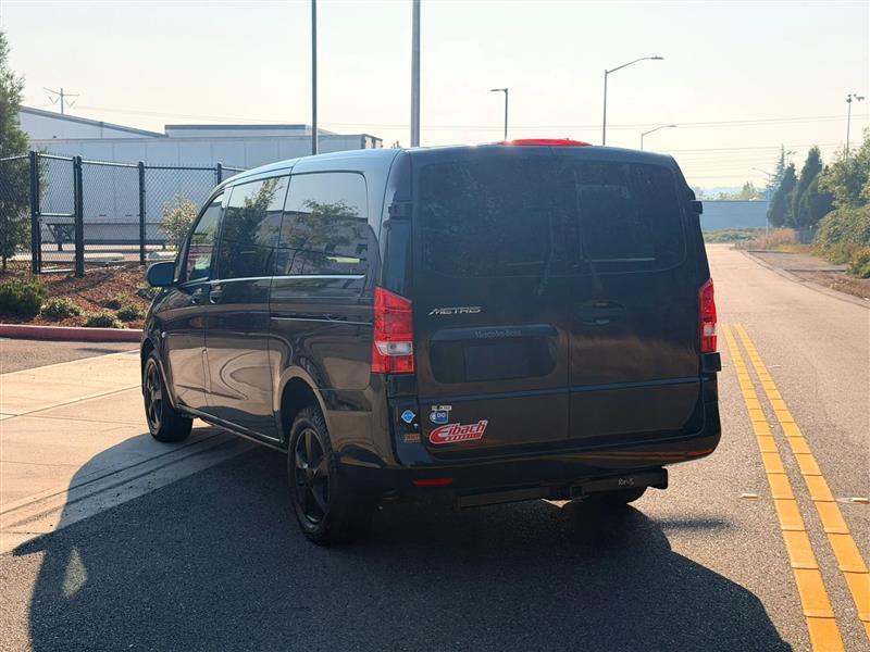 Mercedes-Benz Metris Passenger Van 2017