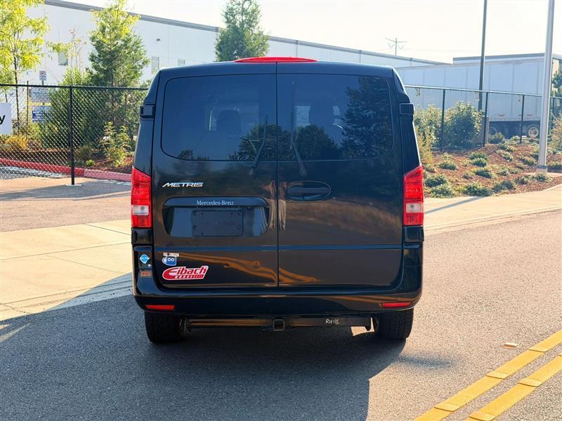 Mercedes-Benz Metris Passenger Van 2017