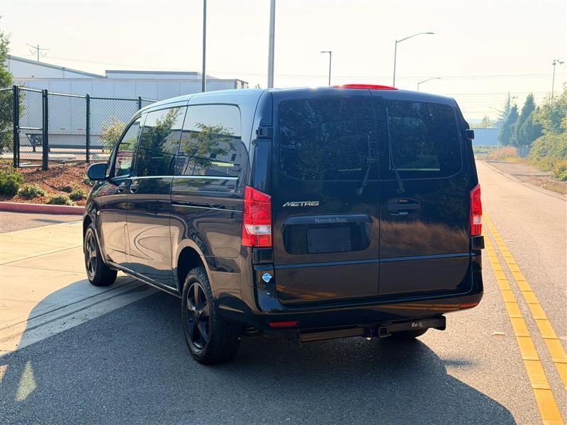Mercedes-Benz Metris Passenger Van 2017
