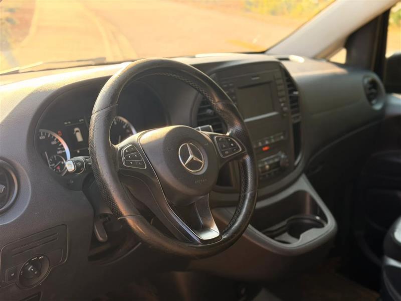 Mercedes-Benz Metris Passenger Van 2017