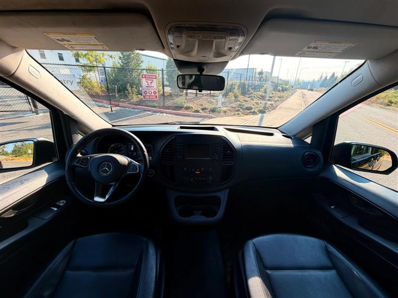Mercedes-Benz Metris Passenger Van 2017