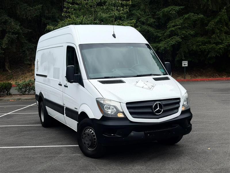 Mercedes-Benz Sprinter 3500 144-in. WB 2014