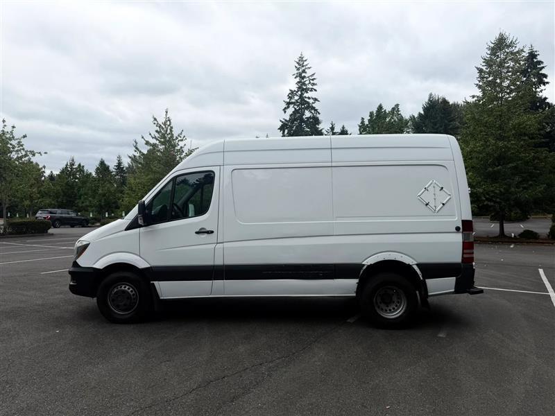 Mercedes-Benz Sprinter 3500 144-in. WB 2014