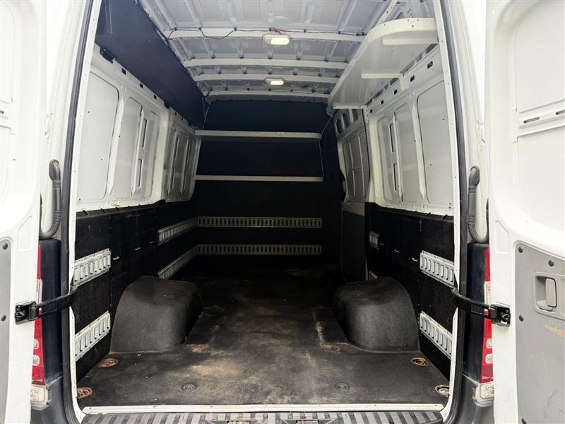 Mercedes-Benz Sprinter 3500 144-in. WB 2014