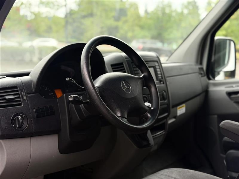 Mercedes-Benz Sprinter 3500 144-in. WB 2014