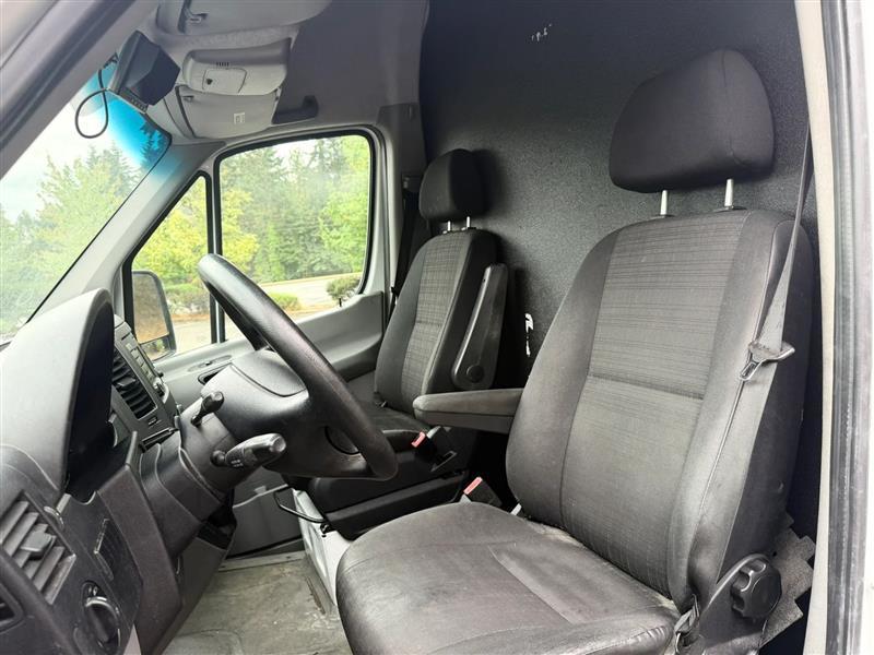 Mercedes-Benz Sprinter 3500 144-in. WB 2014