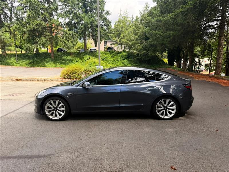 Tesla Model 3 Base 2018