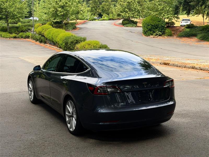 Tesla Model 3 Base 2018