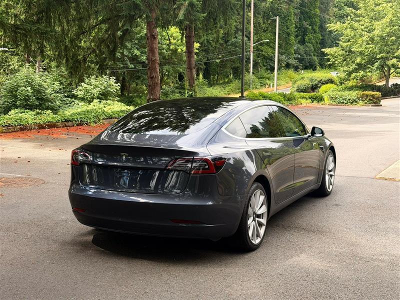 Tesla Model 3 Base 2018