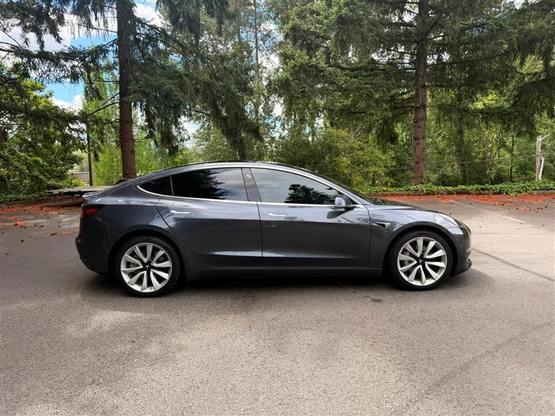 Tesla Model 3 Base 2018