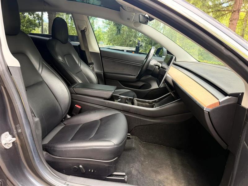 Tesla Model 3 Base 2018
