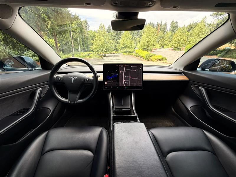 Tesla Model 3 Base 2018