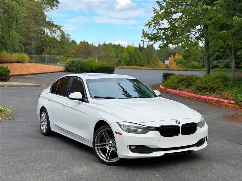 BMW 3-Series 320i Sedan 2014