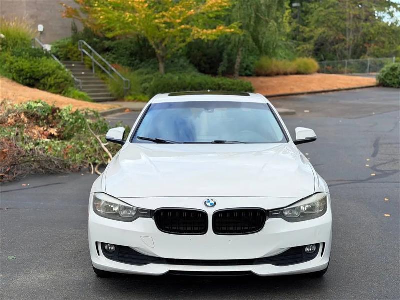 BMW 3-Series 320i Sedan 2014