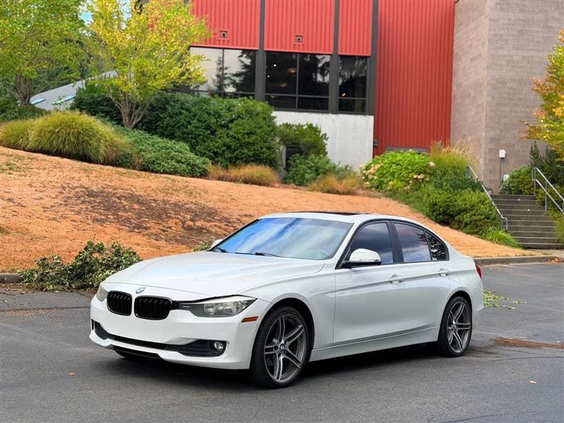 BMW 3-Series 320i Sedan 2014