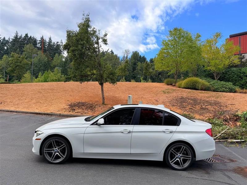 BMW 3-Series 320i Sedan 2014