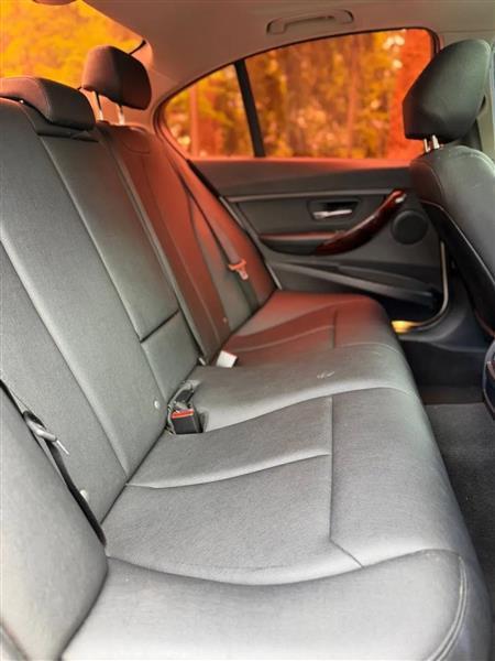 BMW 3-Series 320i Sedan 2014