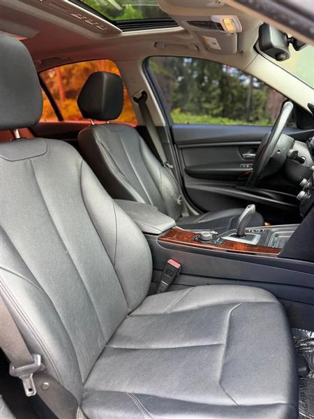 BMW 3-Series 320i Sedan 2014
