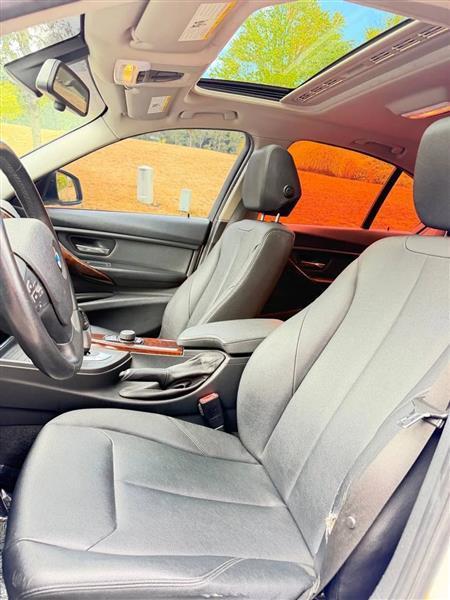 BMW 3-Series 320i Sedan 2014