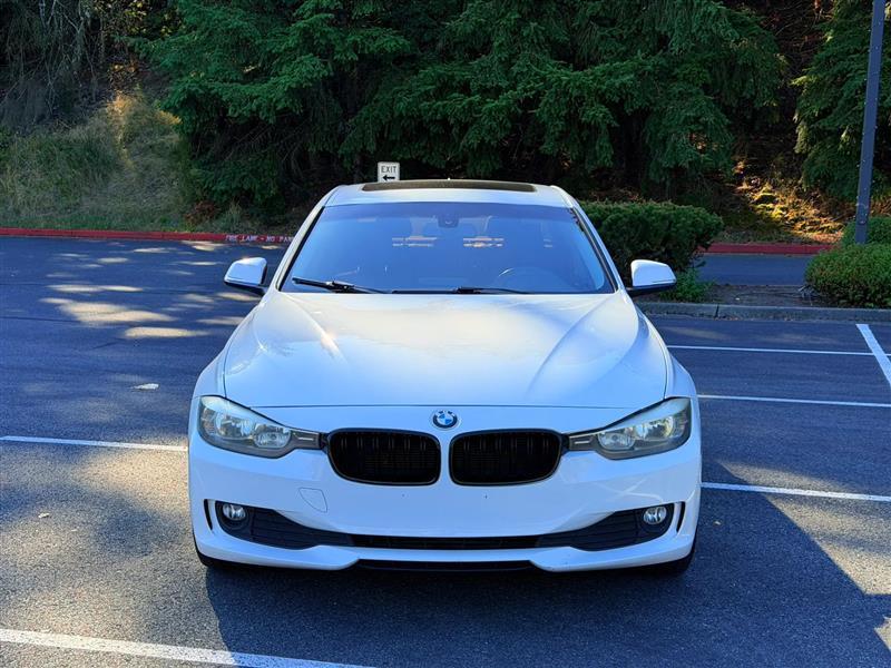 BMW 3-Series 320i Sedan 2014