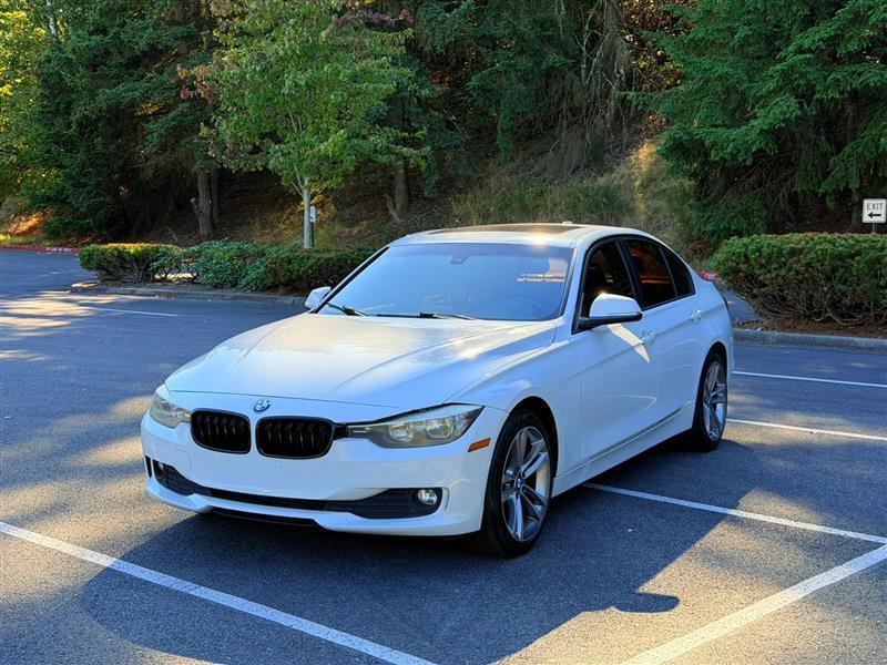 BMW 3-Series 320i Sedan 2014
