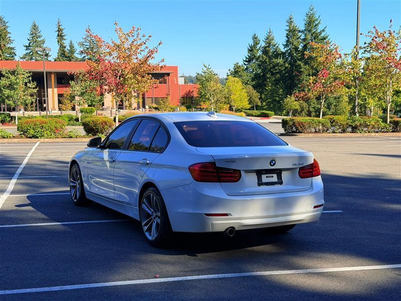 BMW 3-Series 320i Sedan 2014
