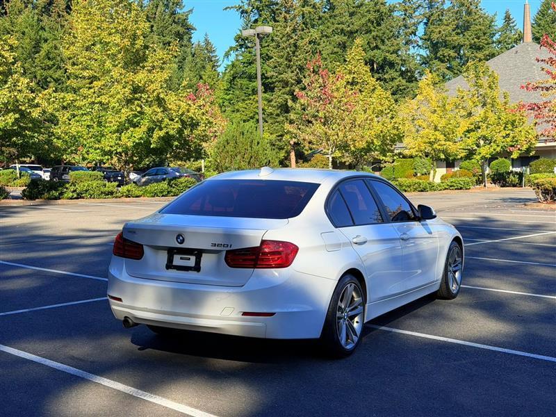 BMW 3-Series 320i Sedan 2014