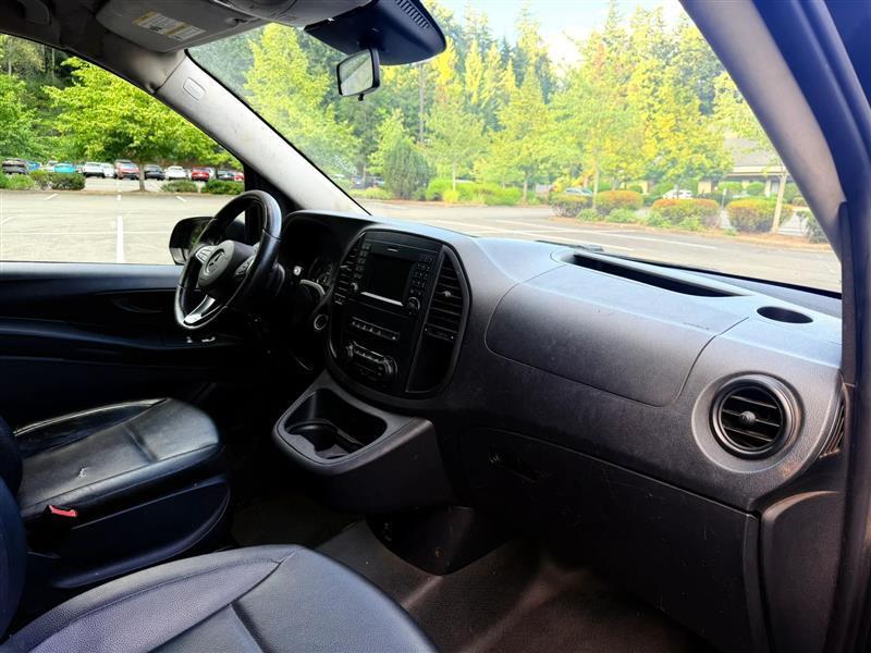 Mercedes-Benz Metris Passenger Van 2017