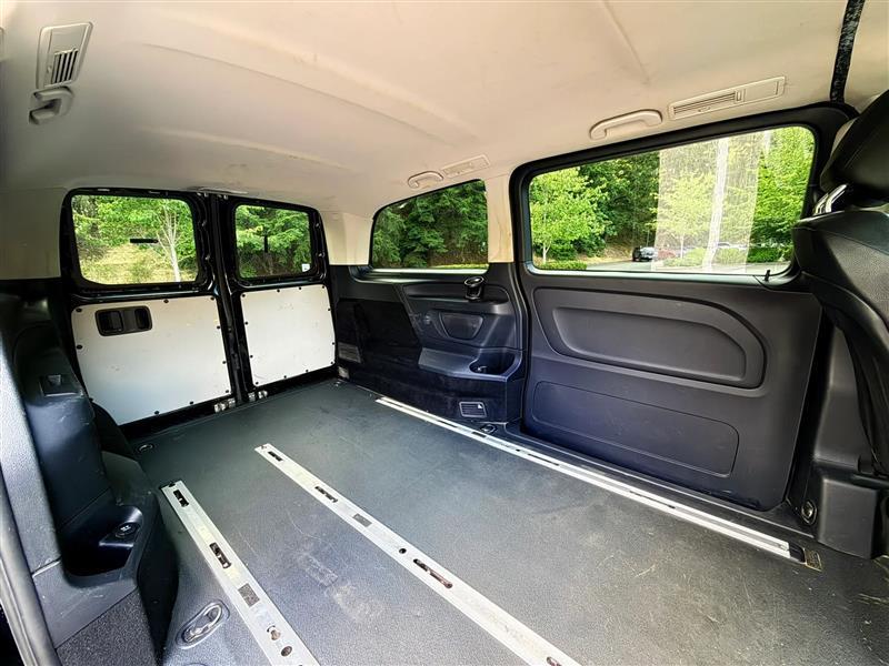 Mercedes-Benz Metris Passenger Van 2017