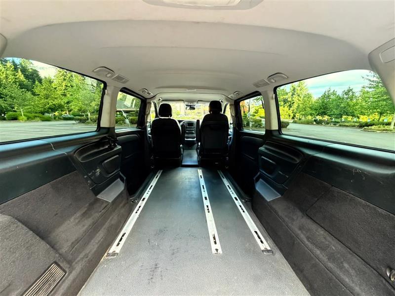 Mercedes-Benz Metris Passenger Van 2017