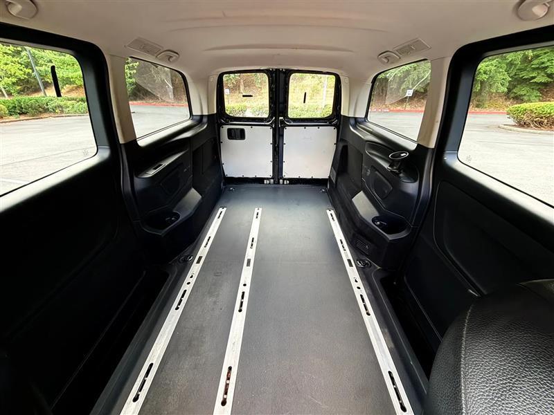 Mercedes-Benz Metris Passenger Van 2017