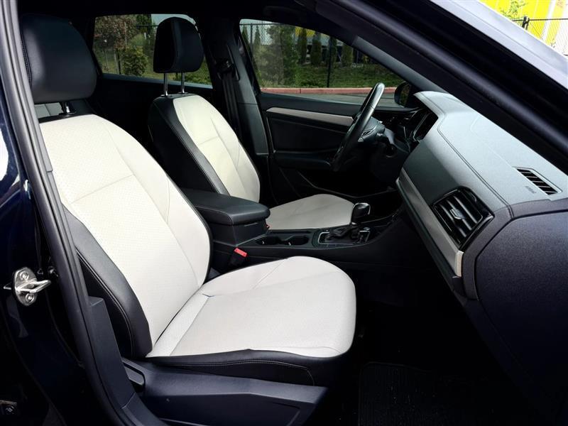 Volkswagen Jetta 1.4T R-Line 8A 2019