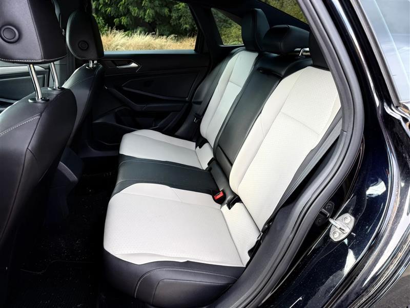 Volkswagen Jetta 1.4T R-Line 8A 2019