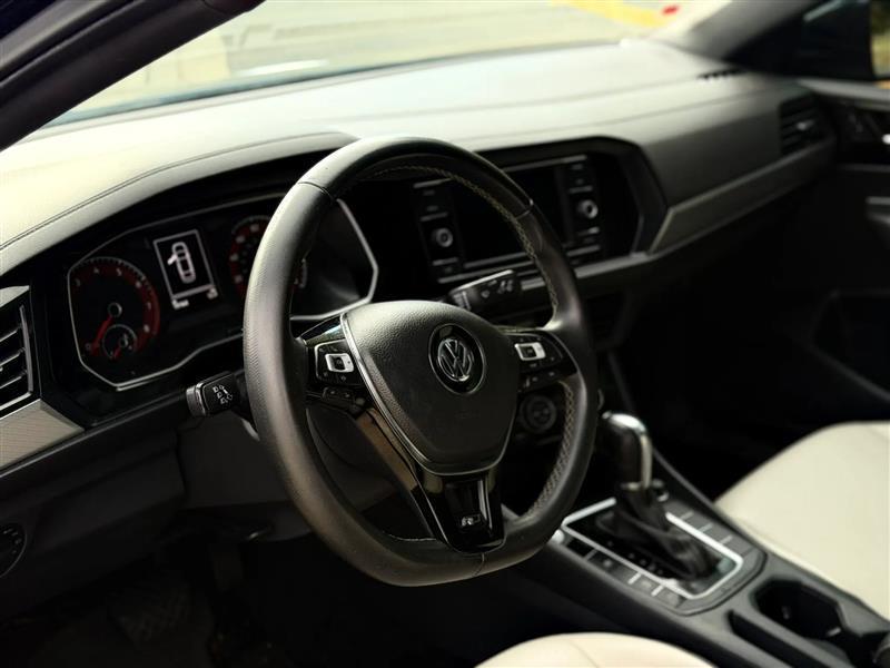 Volkswagen Jetta 1.4T R-Line 8A 2019