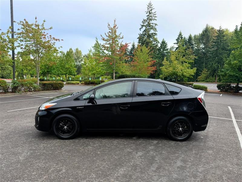 Toyota Prius Prius V 2012