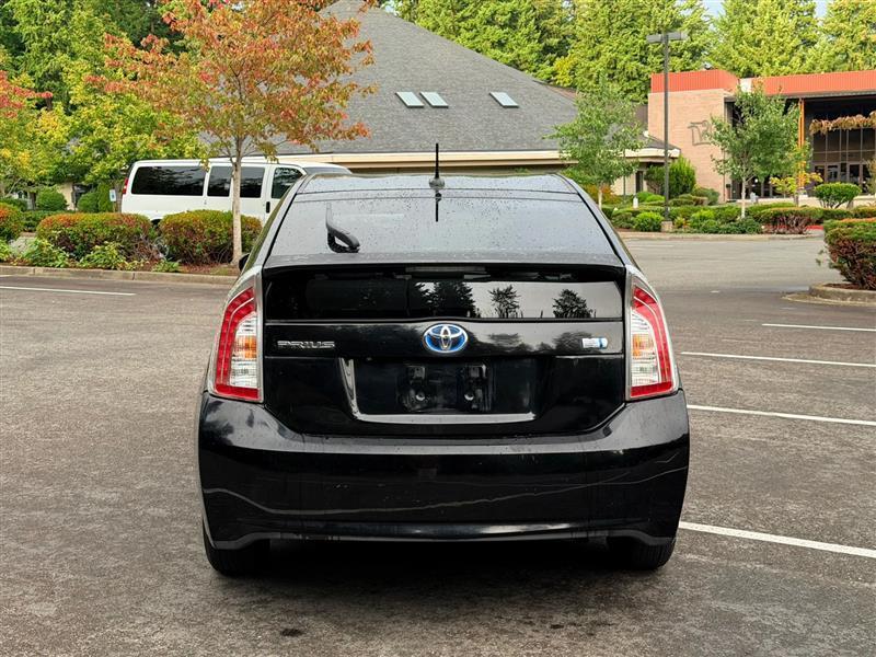 Toyota Prius Prius V 2012