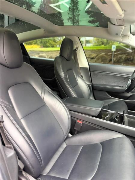 Tesla Model 3 Base 2018