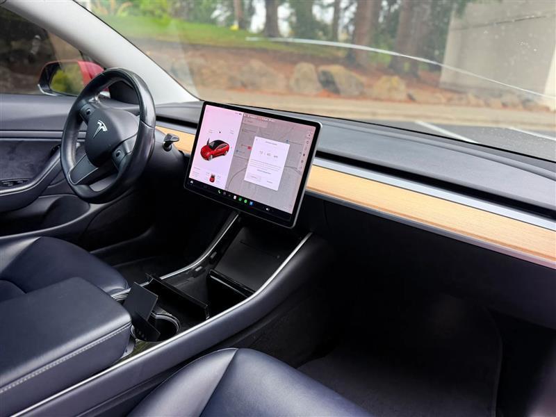 Tesla Model 3 Base 2018