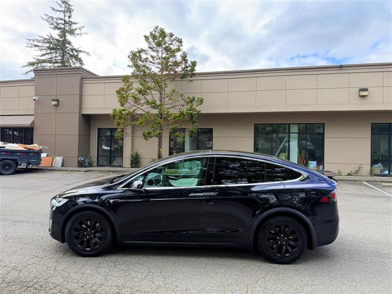 Tesla Model X 90D 2016