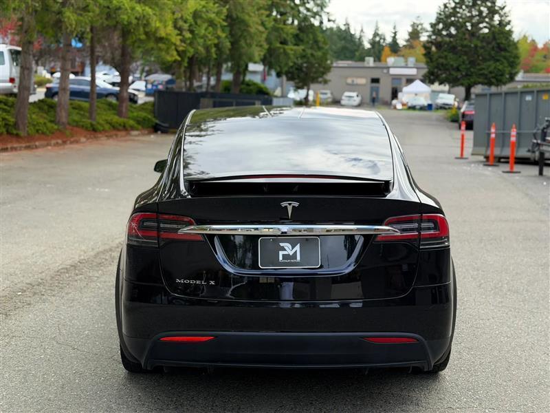 Tesla Model X 90D 2016