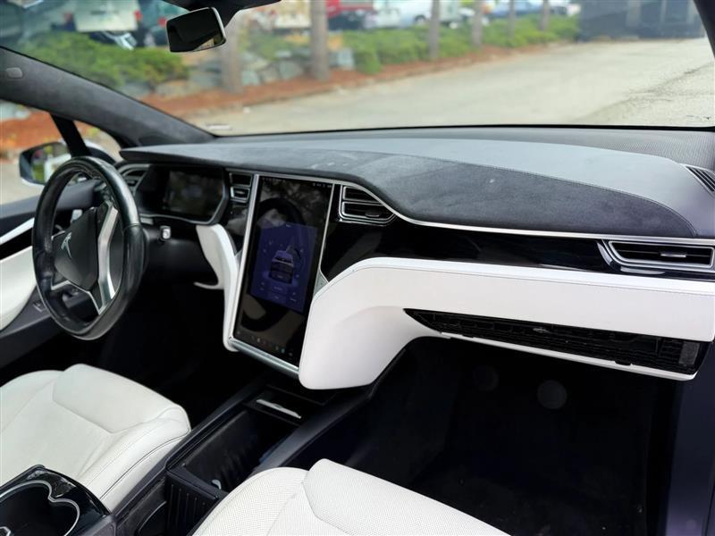 Tesla Model X 90D 2016