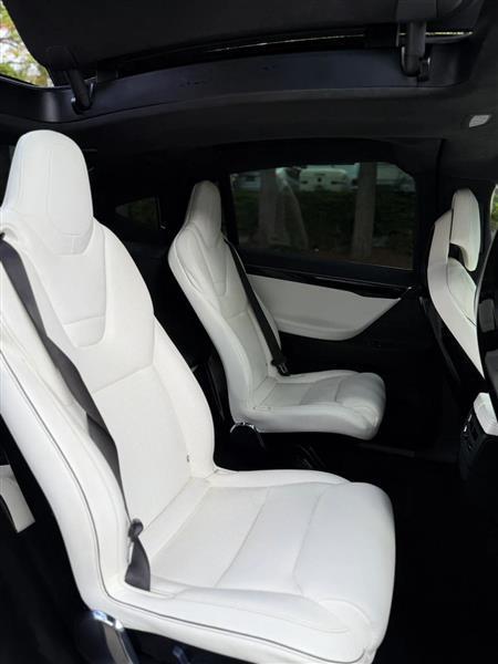 Tesla Model X 90D 2016