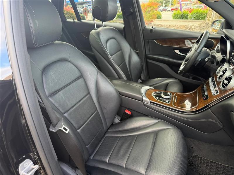Mercedes-Benz GLC-Class GLC300 4MATIC 2017
