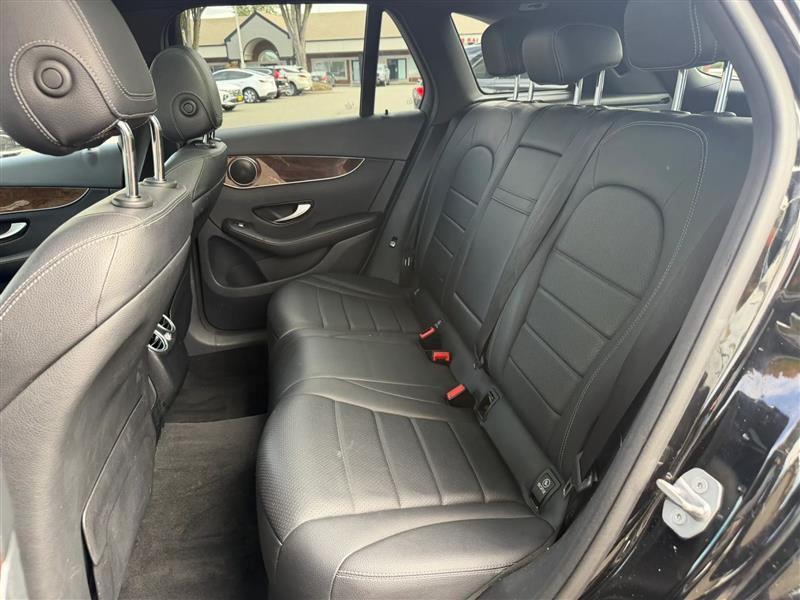 Mercedes-Benz GLC-Class GLC300 4MATIC 2017