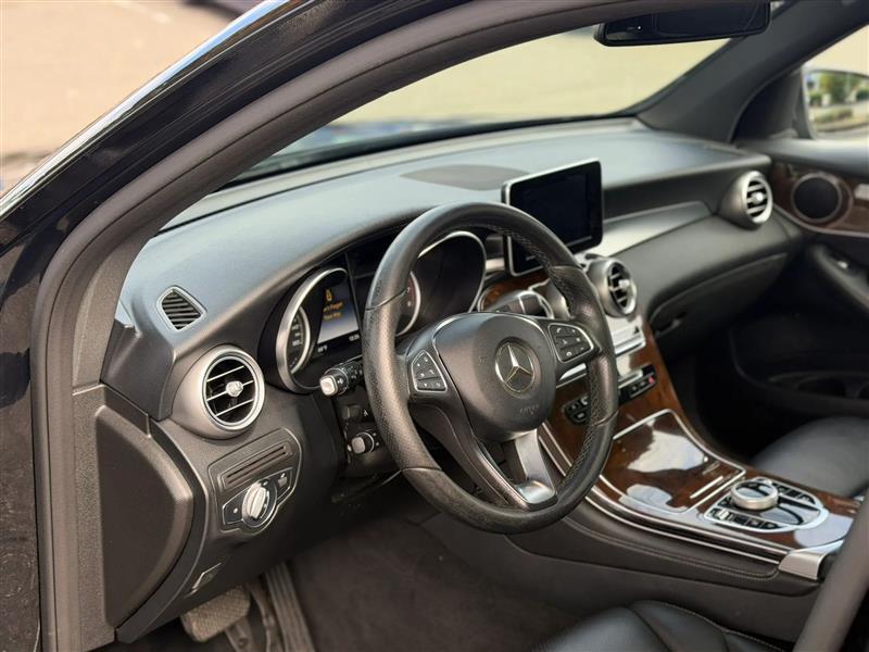 Mercedes-Benz GLC-Class GLC300 4MATIC 2017
