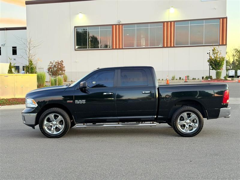 RAM 1500 SLT Crew Cab SWB 4WD 2015
