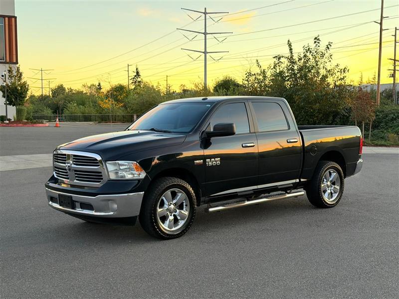 RAM 1500 SLT Crew Cab SWB 4WD 2015