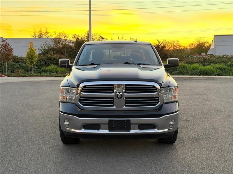 RAM 1500 SLT Crew Cab SWB 4WD 2015